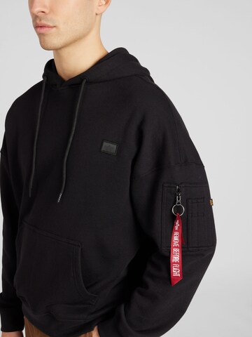 ALPHA INDUSTRIES Sweatshirt 'Essentials' in Zwart