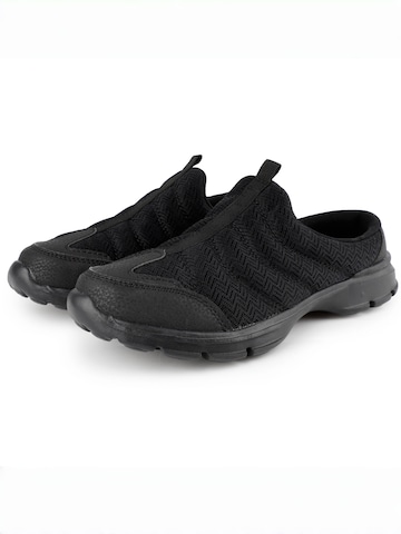 Tiestra Clogs in Black