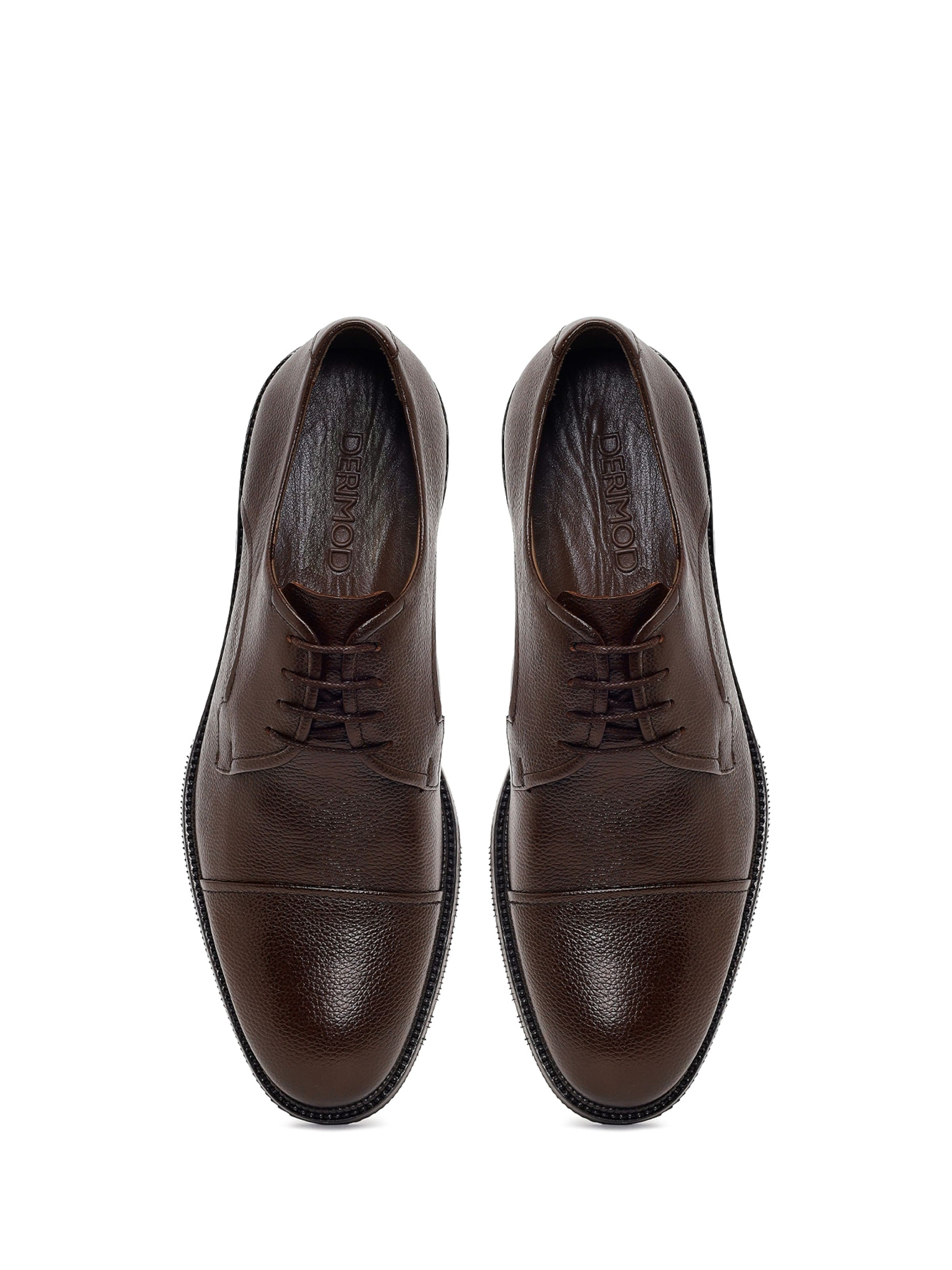 Scarpa stringata di Derimod in marrone