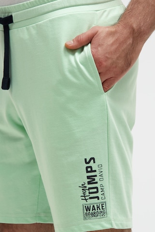 CAMP DAVID Regular Pants in Green