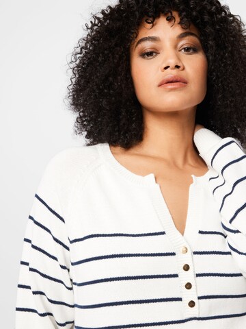 Pull-over 'Jorina' ABOUT YOU Curvy en bleu