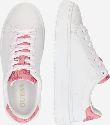 GUESS - Sapatilhas baixas 'Denesa4' em branco