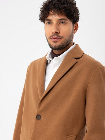 Antioch Between-Seasons Coat in Brown