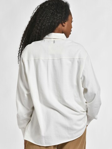 Camicia funzionale 'Hype' di DEHA in bianco