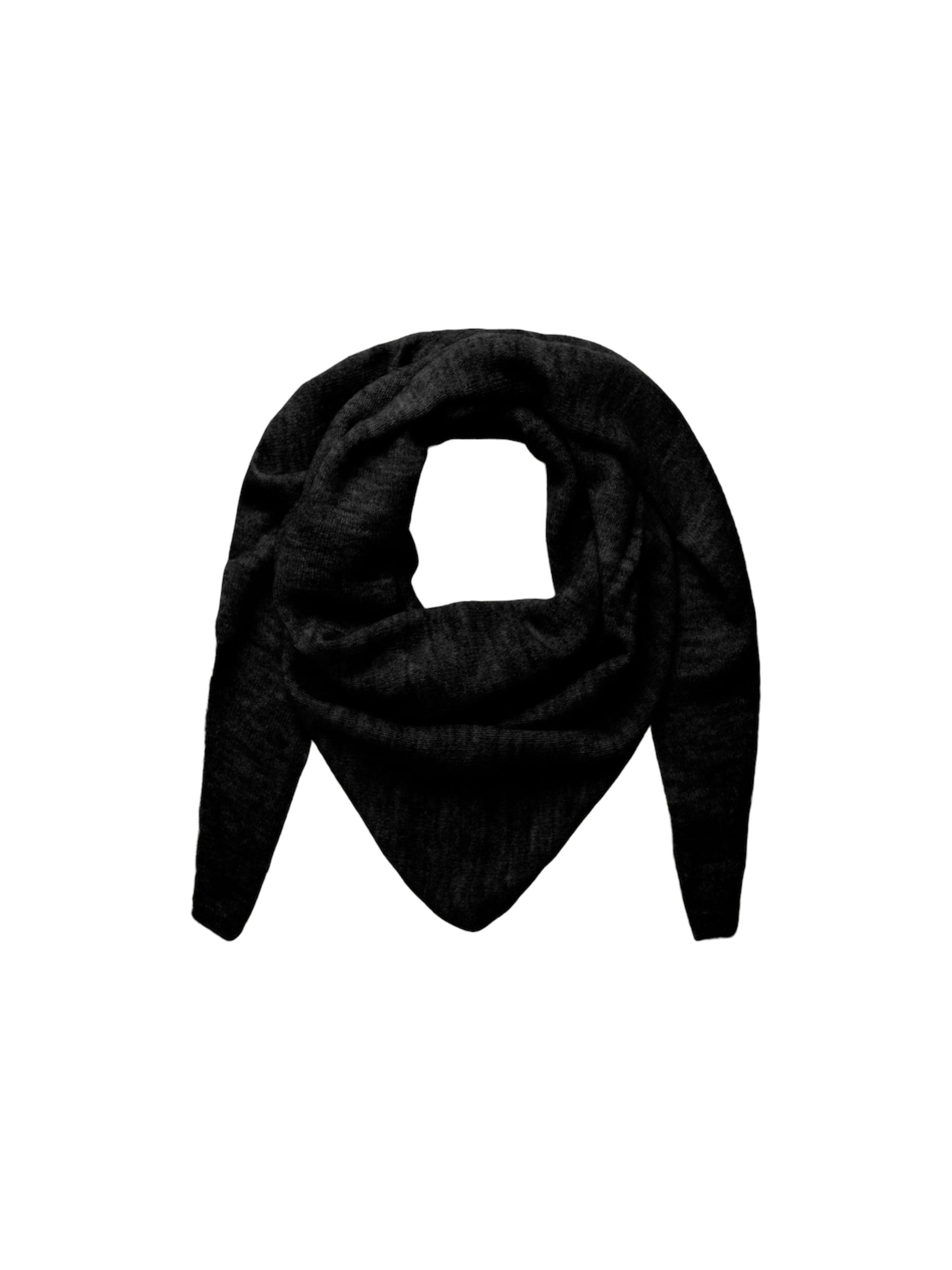 PIECES Scarf in Black: front