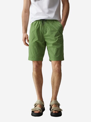 BOGNER Board Shorts 'Santo' in Green: front