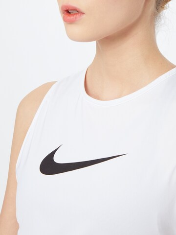 Haut de sport 'Pro' NIKE en blanc