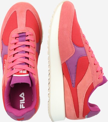 Baskets basses FILA en rose