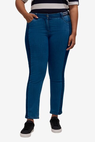 Coupe slim Jean Ulla Popken en bleu : devant