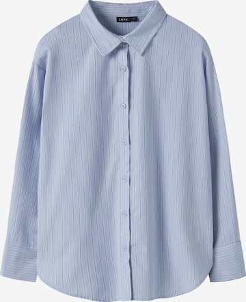 LMTD Bluse in Blau: Vorderseite