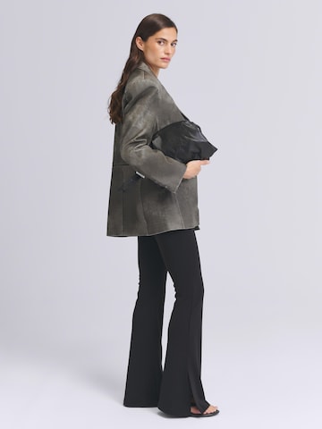 AEMMI Blazer in Grey