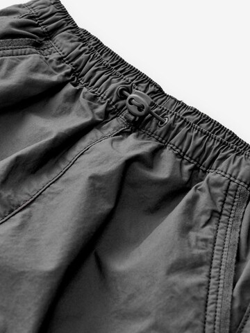 Next - Loosefit Pantalón en gris