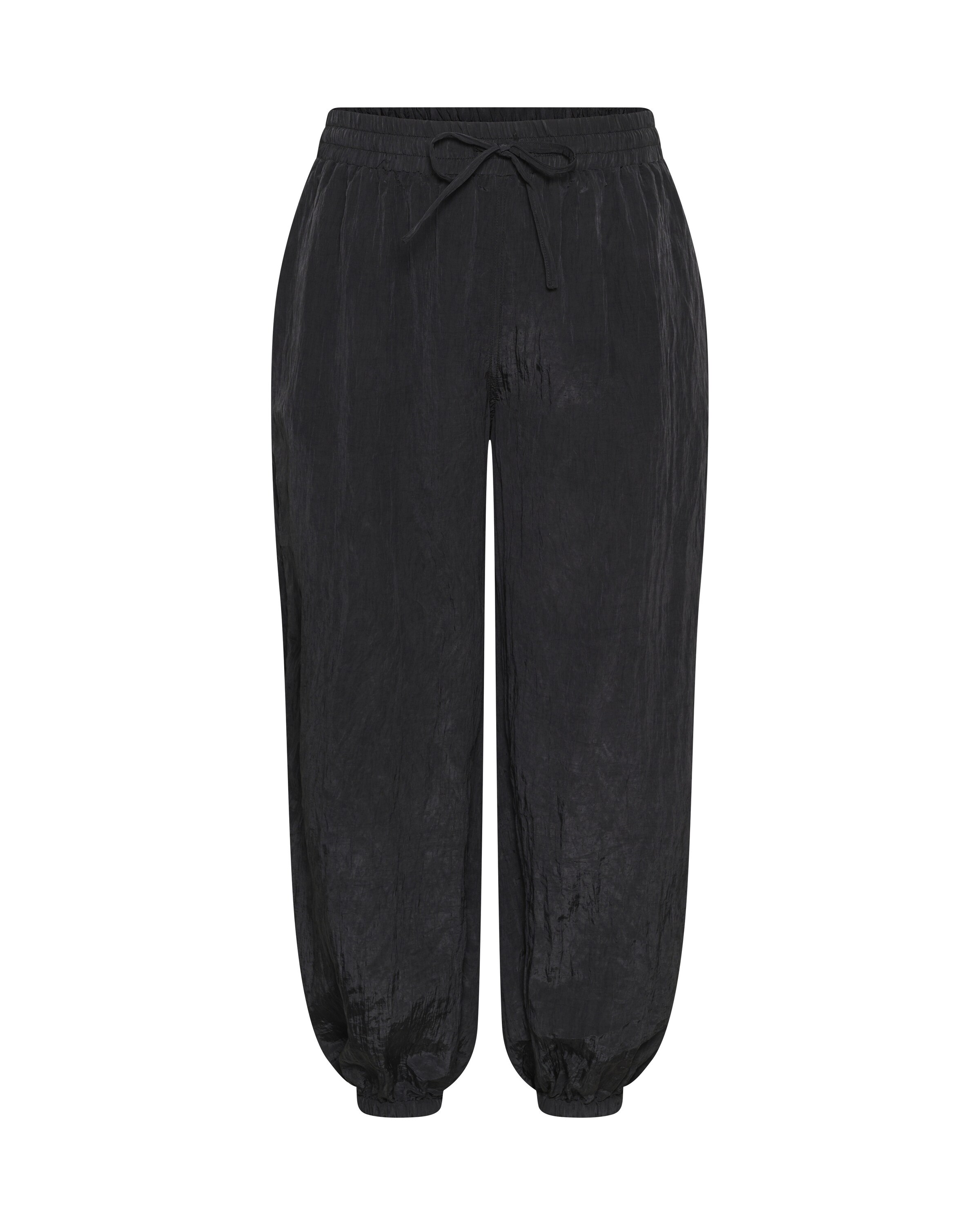 KAFFE CURVE - Loosefit Pantalón 'KCdabbie' en negro: frente