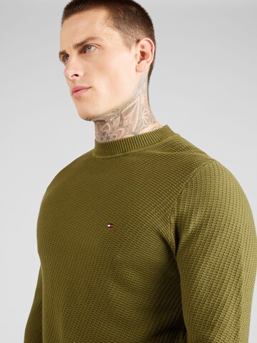 TOMMY HILFIGER Sweater in Green