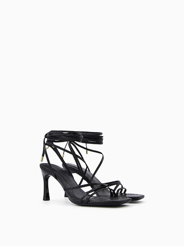 Bershka Sandalen met riem in Zwart