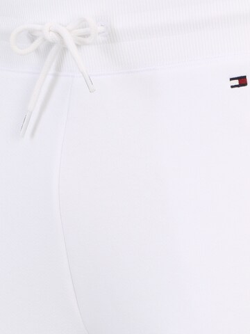 Tapered Pantaloni de la TOMMY HILFIGER pe alb