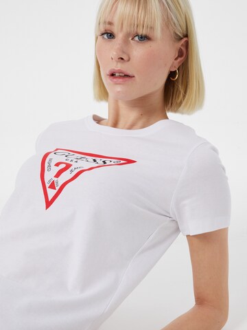 T-shirt GUESS en blanc