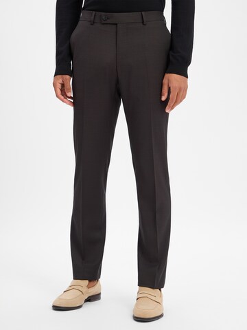 HECHTER PARIS Regular Pleated Pants in Black: front