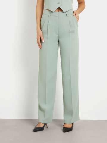 GUESS Regular Pleated Pants in Green
