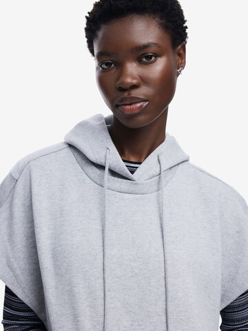 Sweat-shirt Desigual en gris