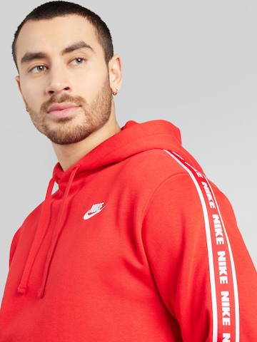 Nike Sportswear Joggingdragt 'CLUB FLEECE' i rød