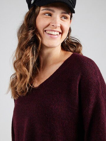 Vero Moda Curve Свитер 'VMCfiluca' в Красный