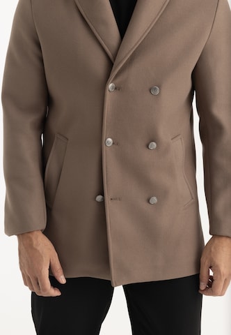 Felix Hardy Winter jacket in Brown
