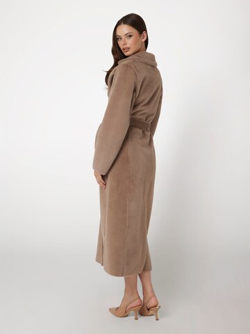 GUESS Winter Coat in Brown