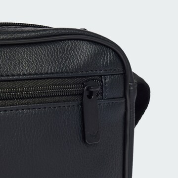 ADIDAS ORIGINALS Crossbody bag 'Adicolor Classic' in Black