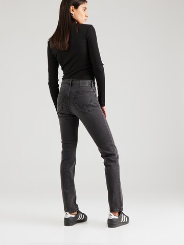 Coupe slim Jean WRANGLER en noir