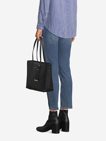 Calvin Klein Shopper 'Must' in Black