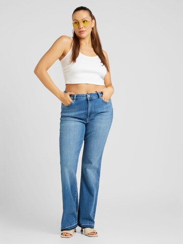 ONLY Carmakoma Flared Jeans in Blue