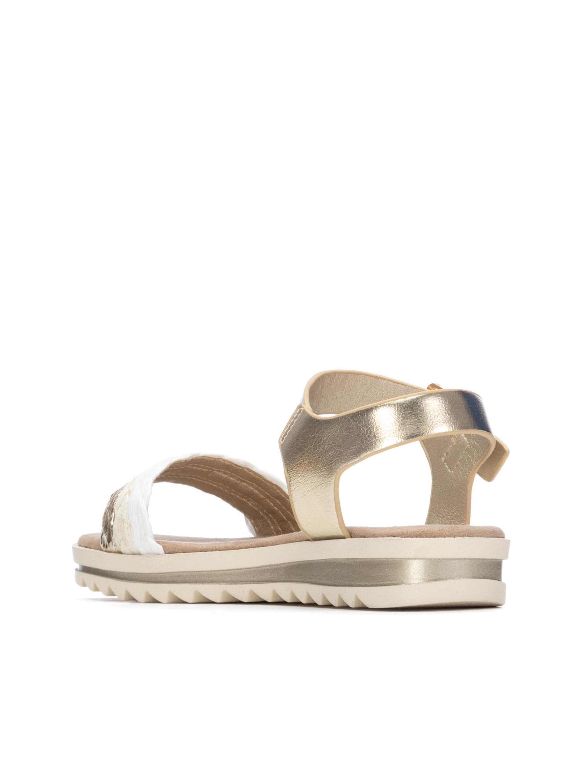 Xti Sandals in Gold