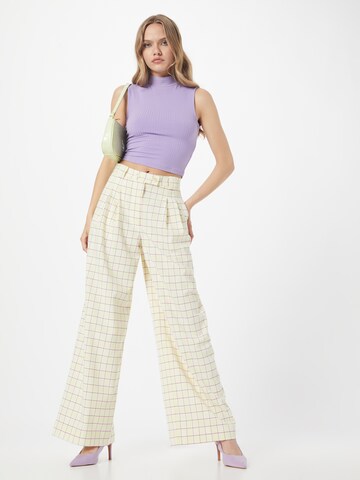 Stella Nova Loose fit Pleat-Front Pants 'ELINE' in Yellow