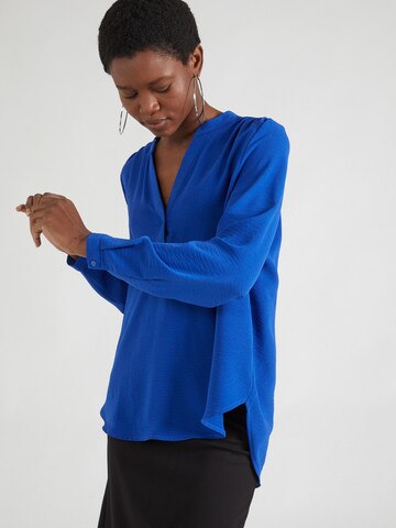 Chemisier 'MIVIA' SELECTED FEMME en bleu : devant