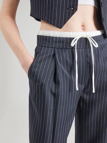 studioselect Regular Pleat-front trousers 'Sally' in Blue