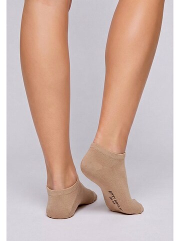 Calza velata di Betty Barclay in beige