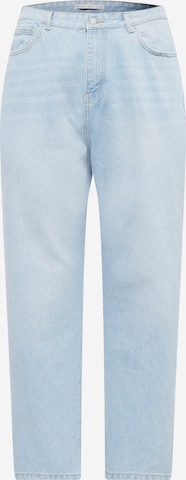 Nasty Gal Plus Regular Jeans in Blue: front