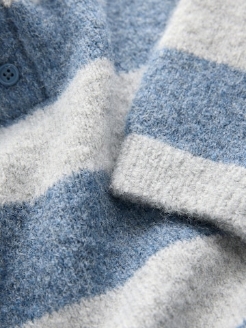 Next Sweater in Blue
