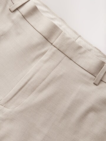 Coupe slim Pantalon à plis Next en beige