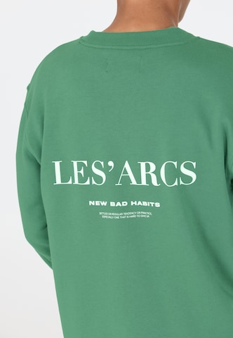 Les'Arcs Sweatshirt 'Deasach' in Groen