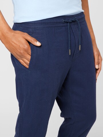 !Solid Regular Trousers in Blue