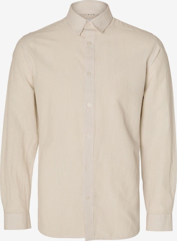 SELECTED HOMME Button Up Shirt in Beige: front