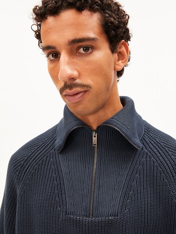 ARMEDANGELS Pullover in Grau