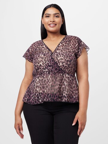 ABOUT YOU Curvy T-shirt 'Daria' i brun: framsida