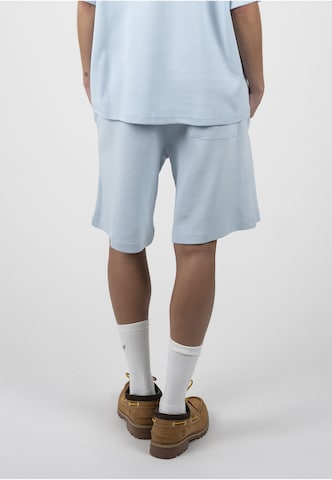 Prohibited Regular Shorts in Blau