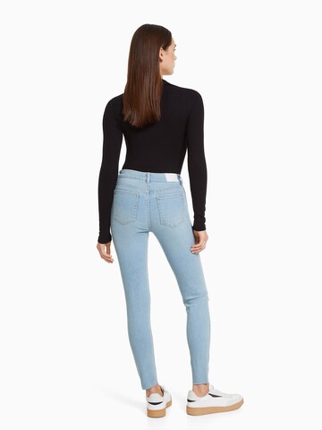 Bershka Skinny Džíny – modrá