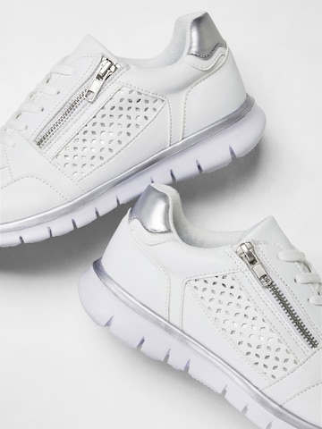 bonprix Sneakers in White