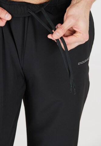 ENDURANCE Tapered Sporthose 'Jeen' in Schwarz