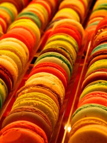 Maglietta 'Viskose Lenzing Kurzarm "Macarons"' di fabrari in colori misti